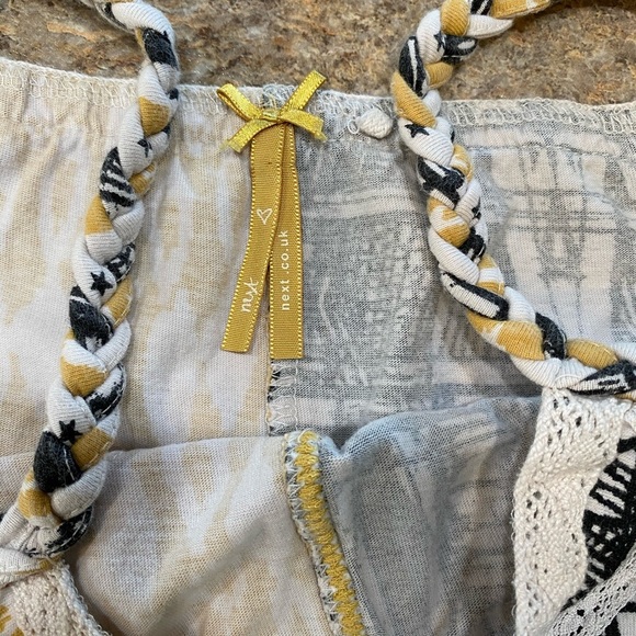 Next Top - Picture 4 of 4